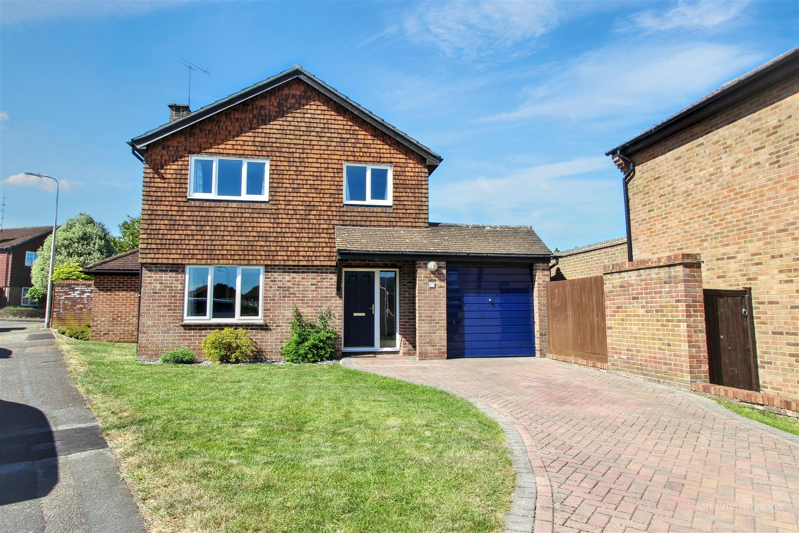 4 bed property in Devonshire Gardens, Reading